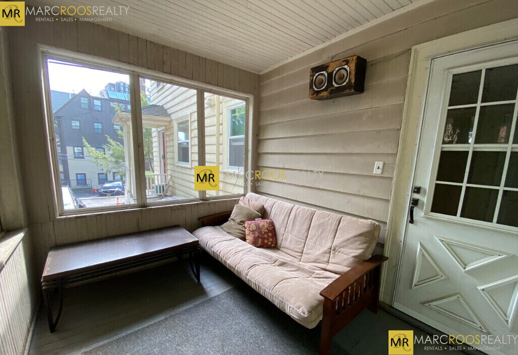 28 Rd Unit 1, Chestnut Hill, MA 02467 Condo for Rent in