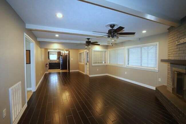 Foto del edificio - 9214 Cadawac Rd