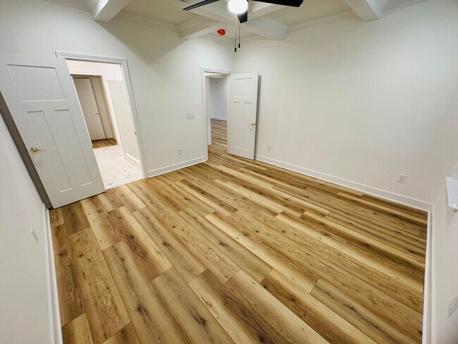 Foto del edificio - FOR LEASE - NEW BUILD TOWNHOME LOCATED IN ...