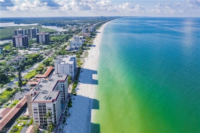 Foto del edificio - 25900 Hickory Blvd