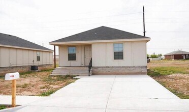 Building Photo - 2632 Hickory Ave