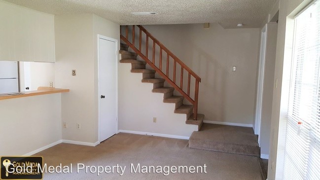 Building Photo - 1206 Bacon Ranch Rd
