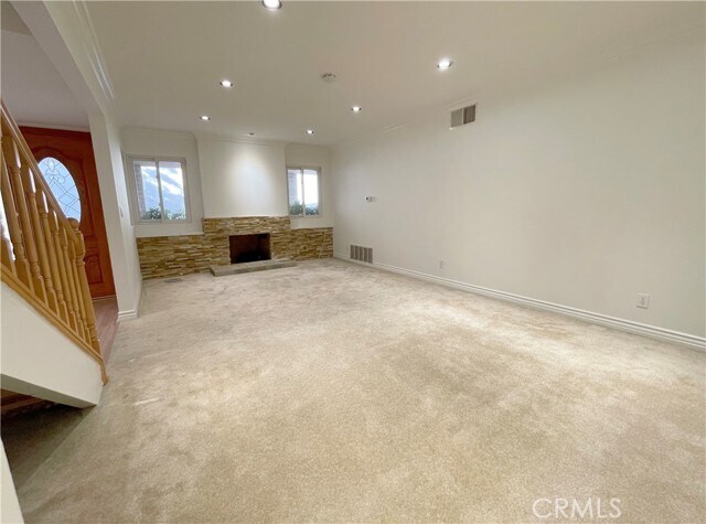 Building Photo - 13019 Oakwood Ln