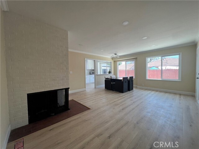 Foto del edificio - 1236 W Santa Clara Ave