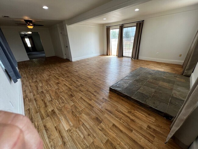 Foto del edificio - Nice two bedroom two bath home away from t...
