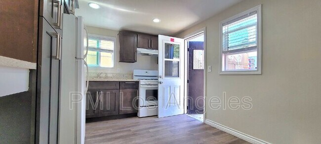 Foto del edificio - 1728 W 60th Pl
