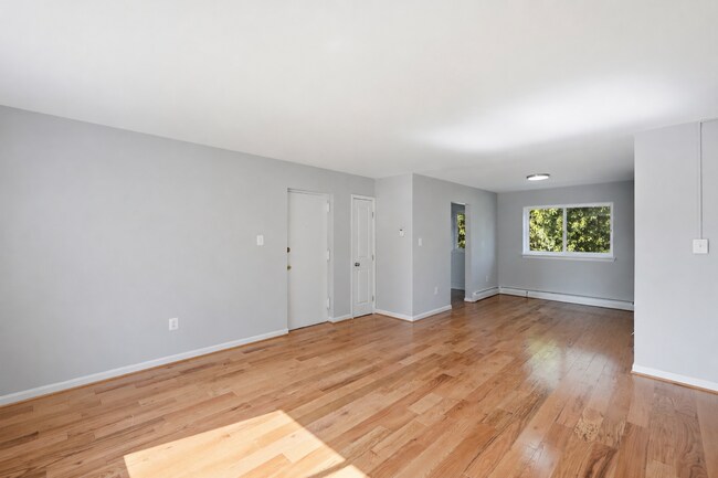 Building Photo - 7310 Columbia Ave