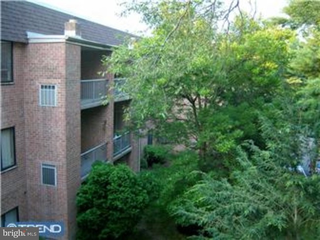 Foto del edificio - 1650 Oakwood Dr