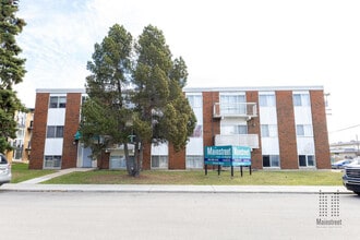 Building Photo - Capital Manor Apartments