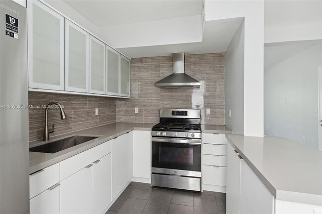 Foto del edificio - 8501 Hawthorne Ave