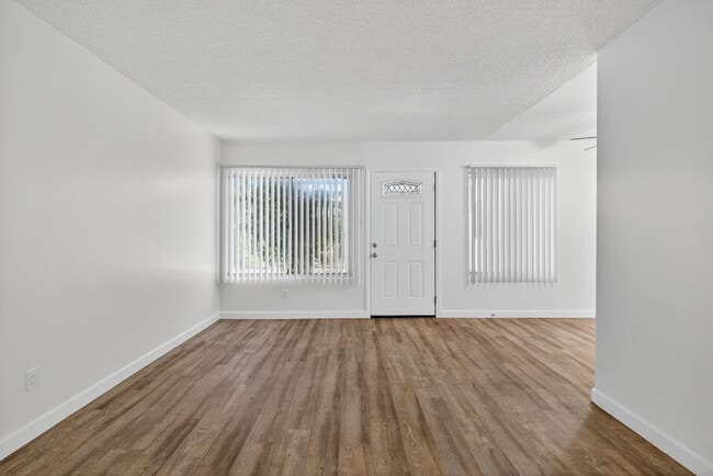 Foto del edificio - 1751 Cabrillo Ave