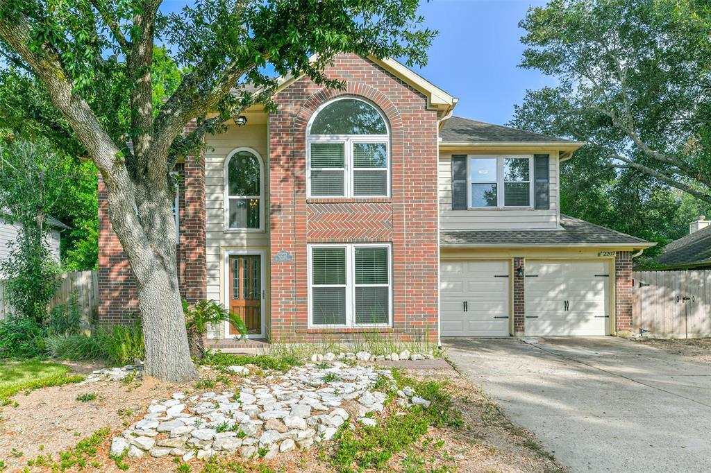 Primary Photo - 2207 St James Pl