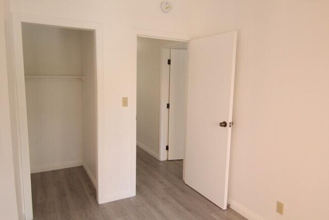 Building Photo - 6 bedroom in Los Angeles CA 90017