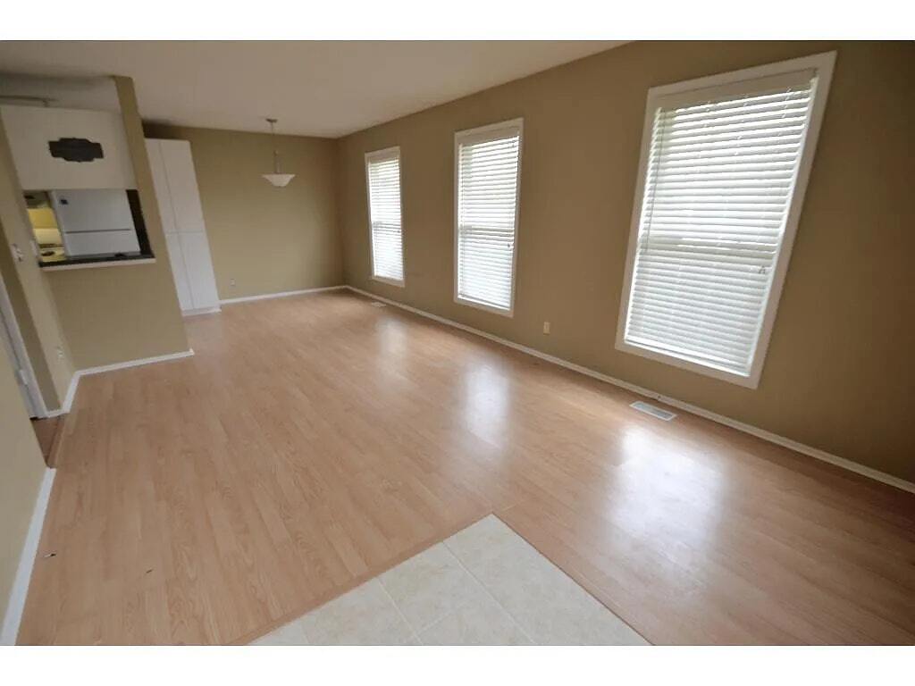 Foto principal - 7237 Brunswick Ave N