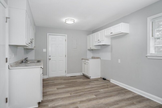 Foto del edificio - 501 Cleveland St