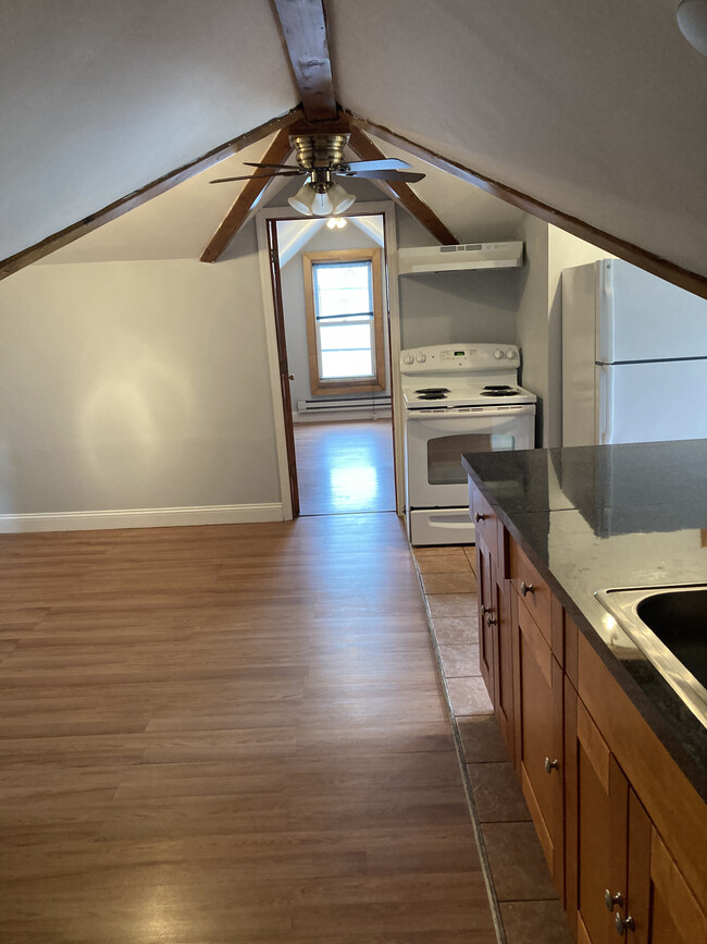 Living room/Kitchen - 1114 S Wood Ave