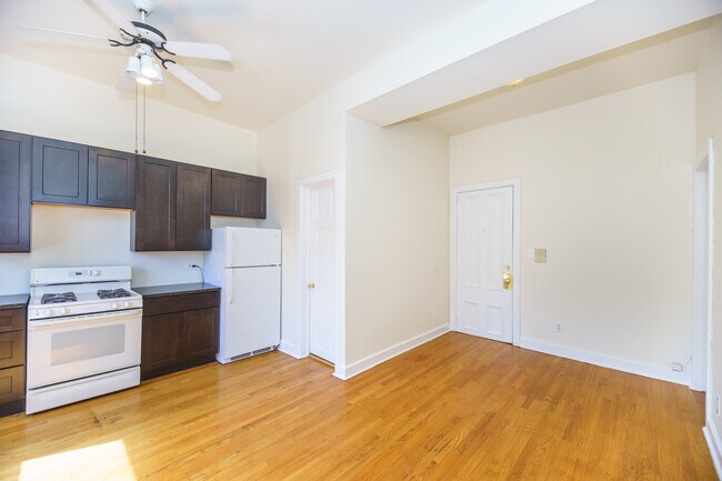 Living Room/Kitchen - 1434 W Taylor St