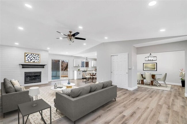 Foto del edificio - 11203 Sherwood Oak Ct