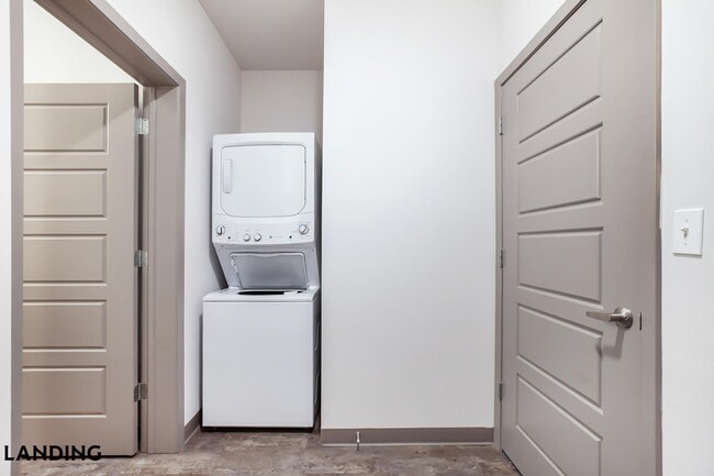 Building Photo - 2621 S Jefferson Ave