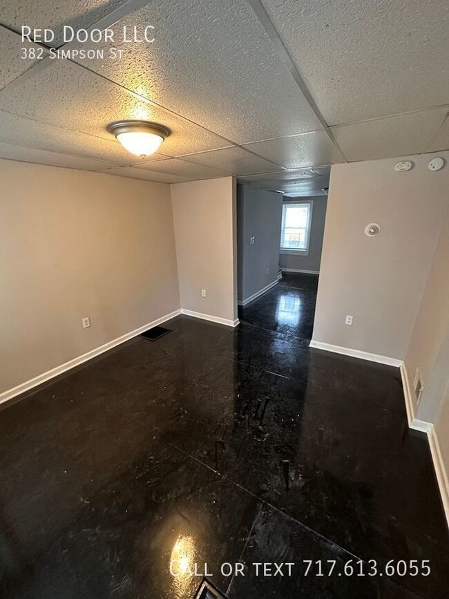 Building Photo - Recently Remodeled 2bd Home In East York!