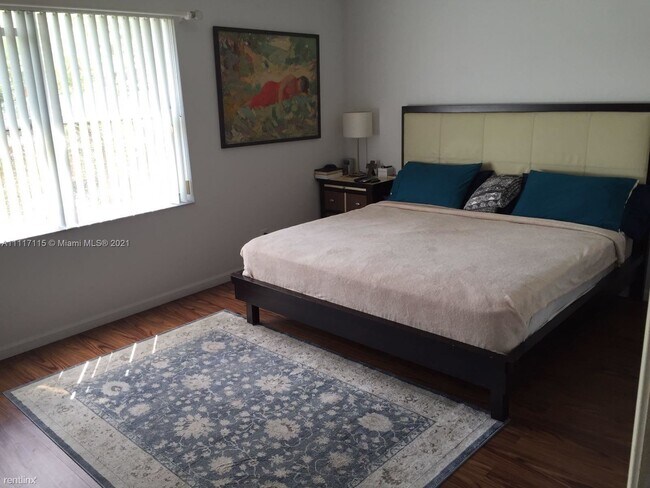 Foto del edificio - 3 br, 2.5 bath Townhome - 135 SW 168th Ter...
