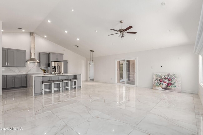 Building Photo - 3608 W Morelos St