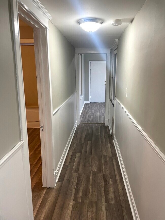 Foto del edificio - 451 E 111th St