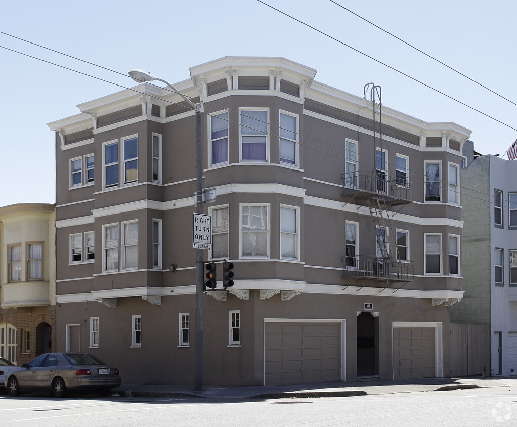 Primary Photo - 1401 Chestnut St