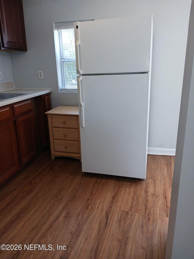 Building Photo - 865 W 27th St