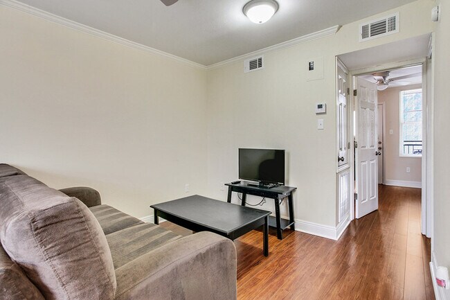 Foto del edificio - 1615 Governor Nicholls St
