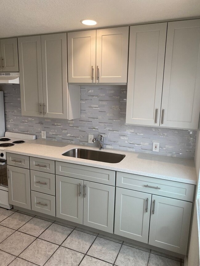 Building Photo - 3p2538