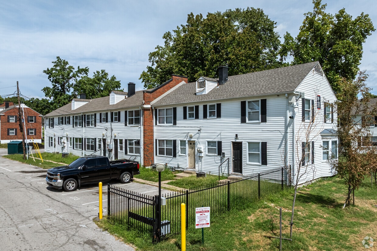 Building Photo - Brush Creek Towers