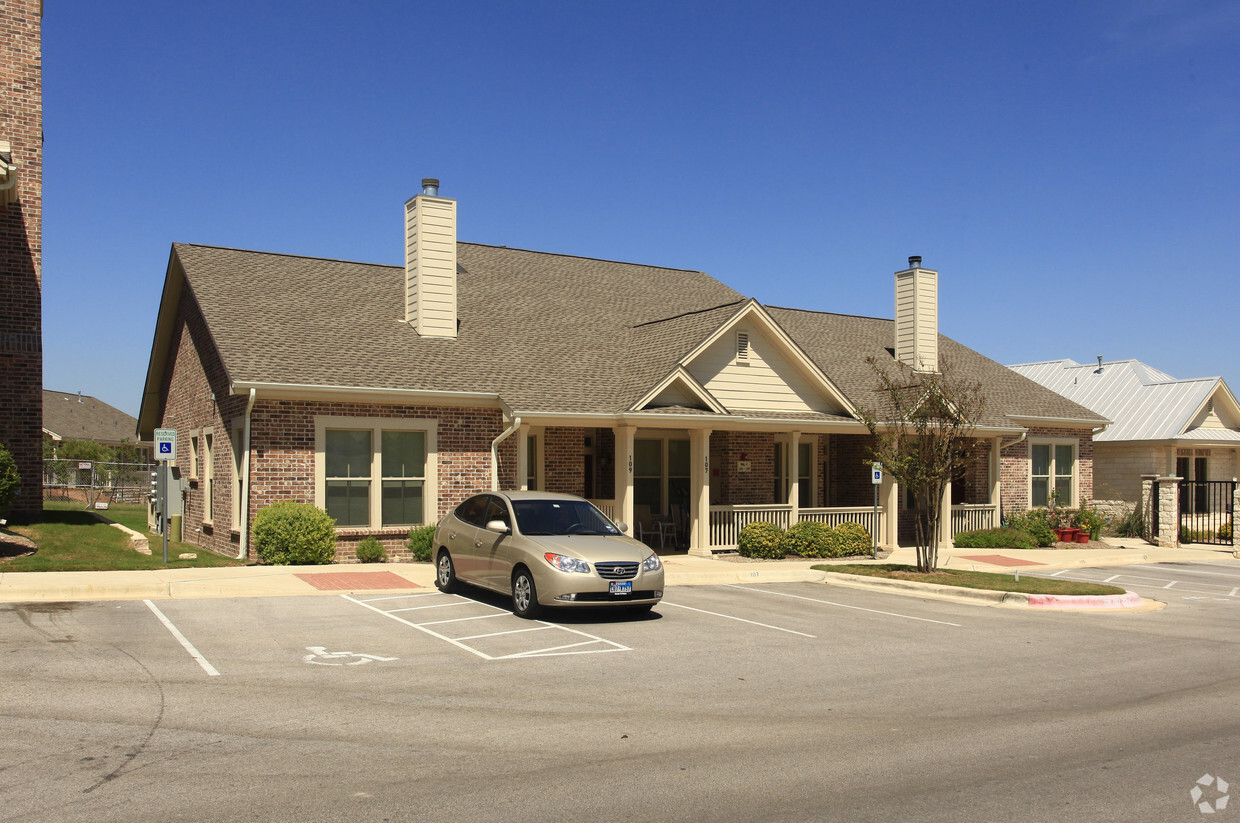 Primary Photo - Windemere Townhomes