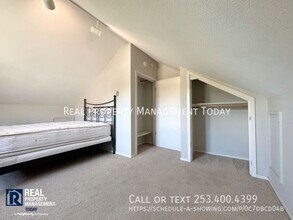 Building Photo - 921 N Alder St