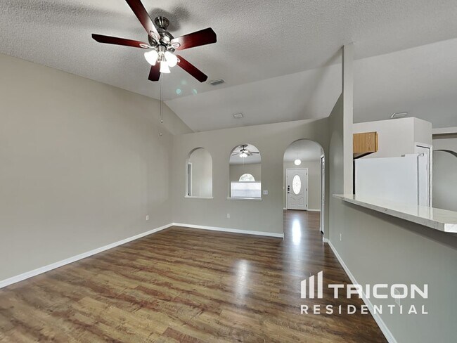 Building Photo - 9297 Oak Grove St