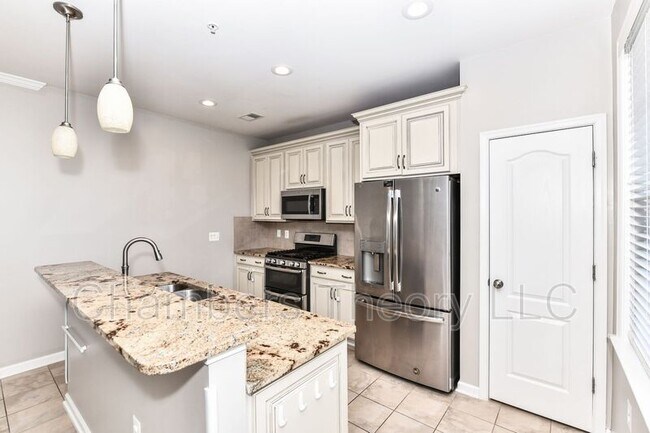 Building Photo - 41900 Metamorphic Square
