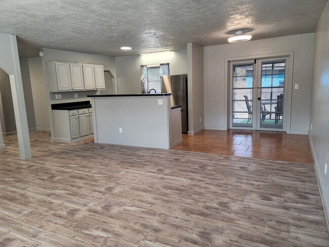 Foto del edificio - 5321 NE 29th St