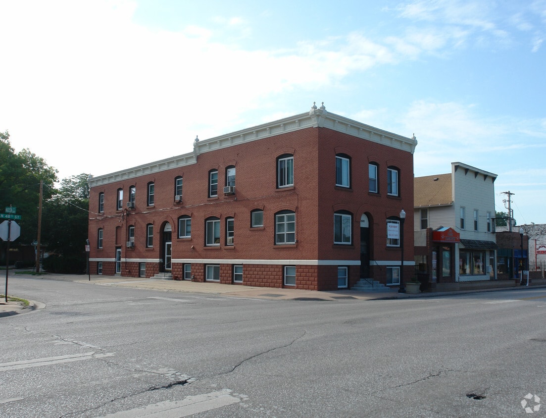 Primary Photo - 2742 N 48th St