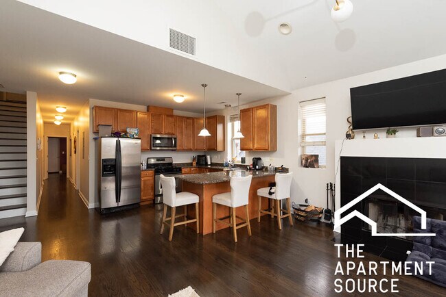 Foto del edificio - 1624 N Campbell Ave