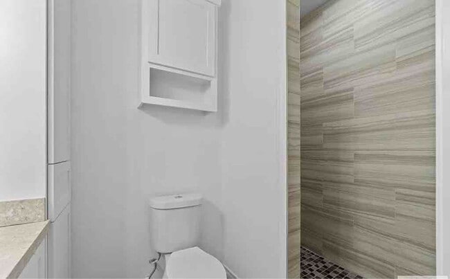 Building Photo - 15688 Primera Rd