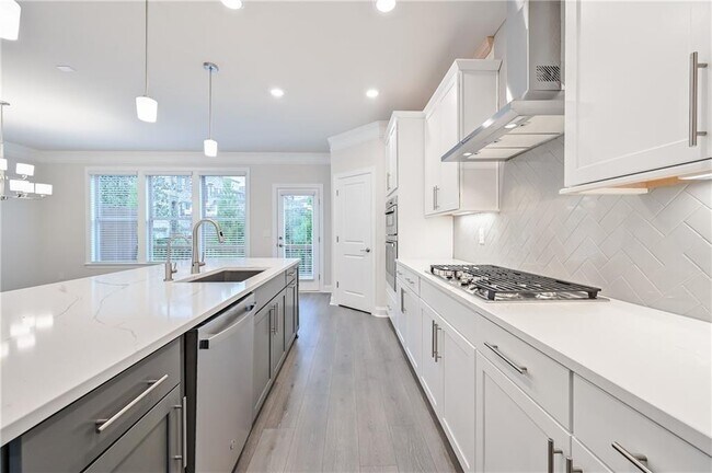 Foto del edificio - 1356 Live Oak Ln