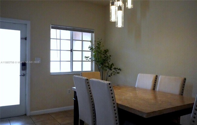 Foto del edificio - 14050 SW 272nd St