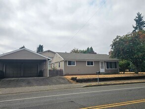 Building Photo - 12119 4th Ave SW