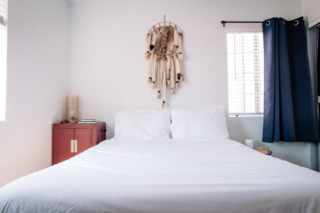 Foto del edificio - 2631 S Rimpau Blvd