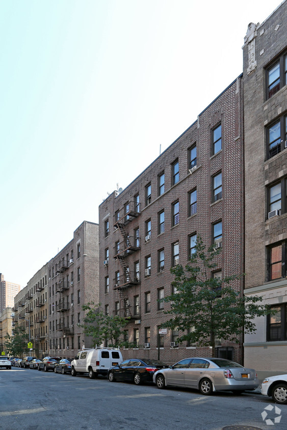 90 Ellwood St, New York, NY 10040 - Apartments in New York, NY ...