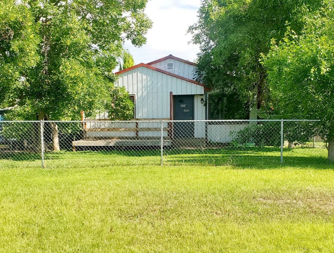 1413 5th Ave NW, Great Falls, MT 59404 House Rental in Great Falls