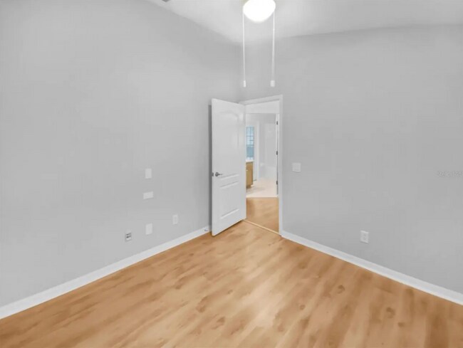 Foto del edificio - 3300 Clover Blossom Cir