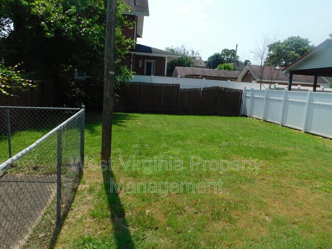 Foto del edificio - 54 Hunt Ave