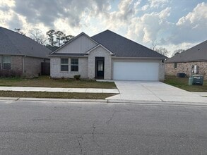 Building Photo - 44019 Covington Ridge Dr