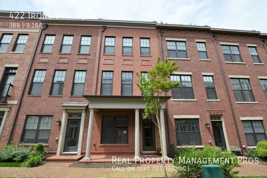 Foto principal - 422 Ironsides Square SE